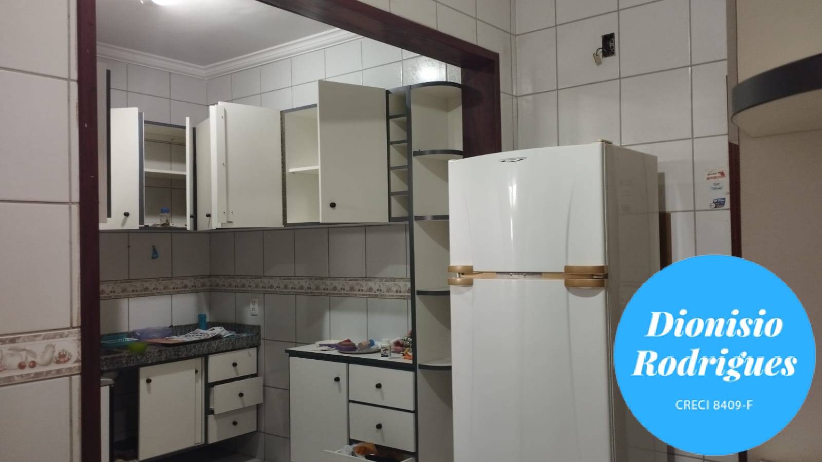 Apartamento à venda com 3 quartos, 110m² - Foto 11